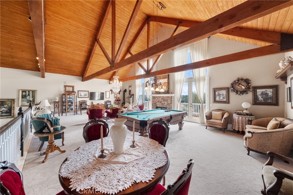 42580 Avenida Escala