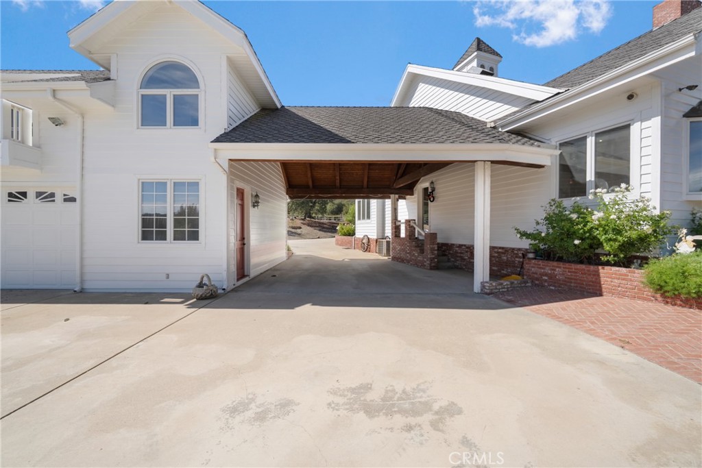 42580 Avenida Escala