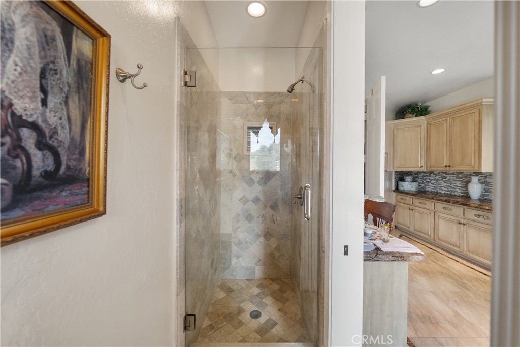 42580 Avenida Escala