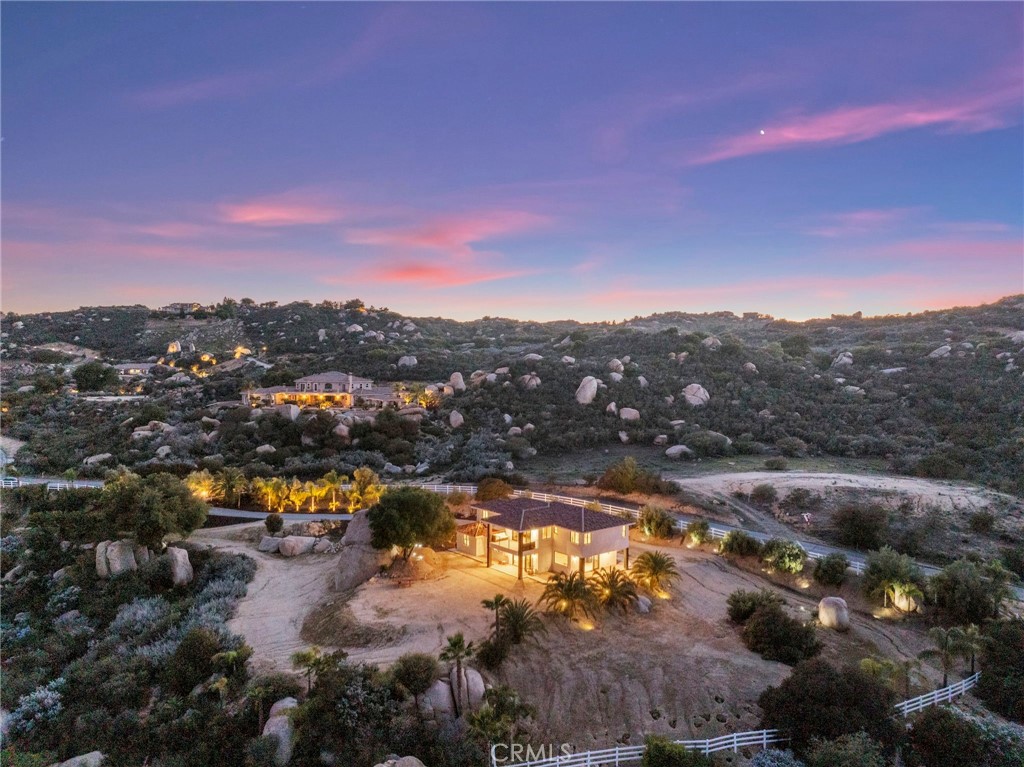 41950 Hacienda Dr