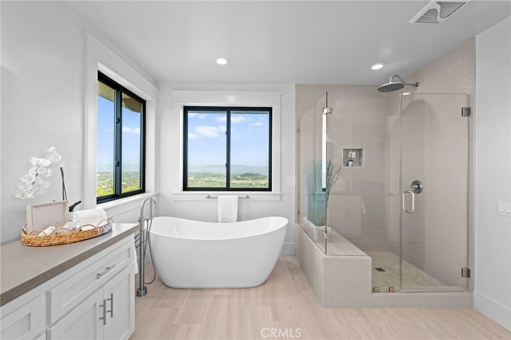 41950 Hacienda Dr