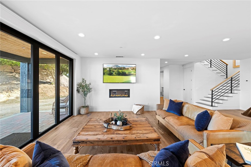 41950 Hacienda Dr