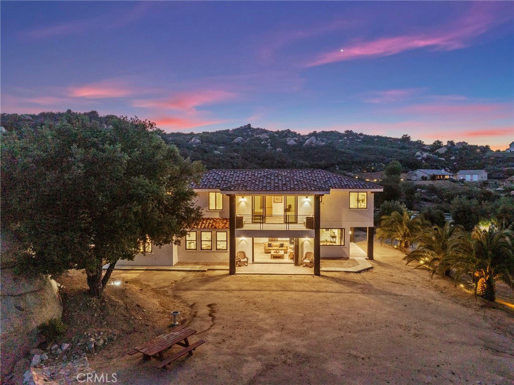 41950 Hacienda Dr