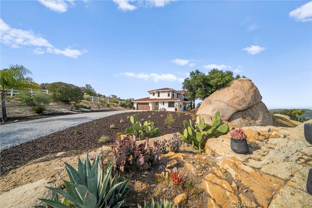 41950 Hacienda Dr