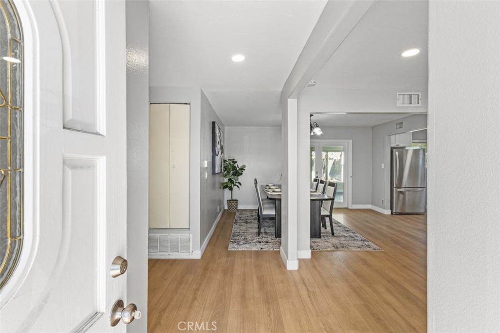 123 E Wilson
