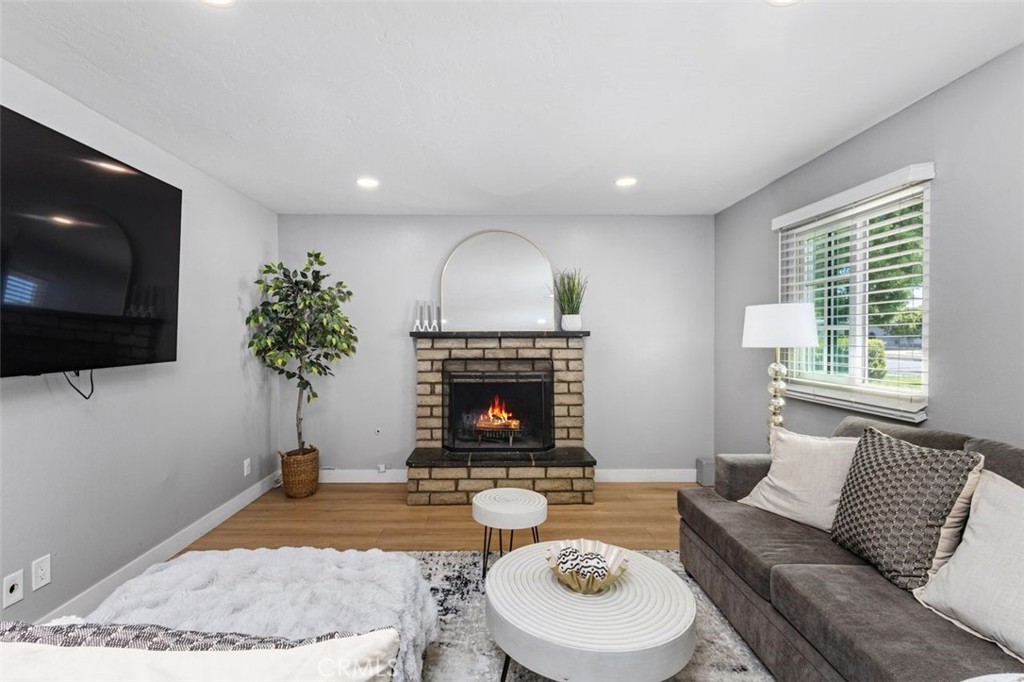 123 E Wilson