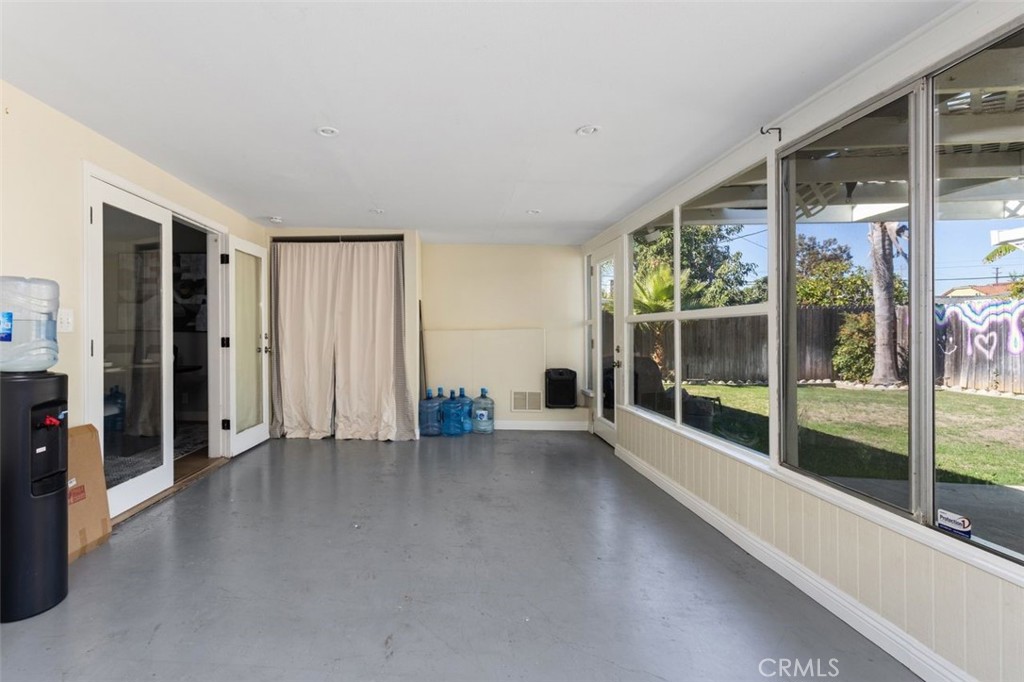 123 E Wilson