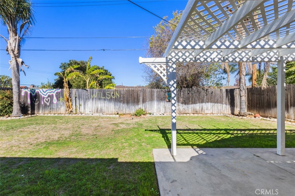123 E Wilson