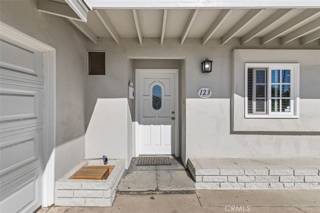 123 E Wilson