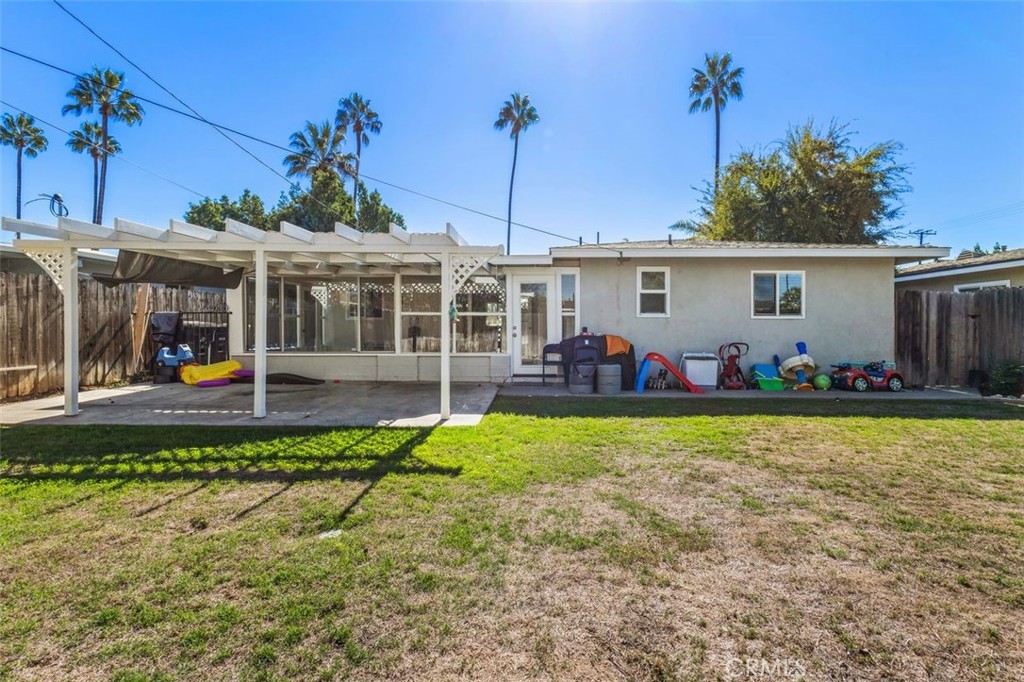 123 E Wilson