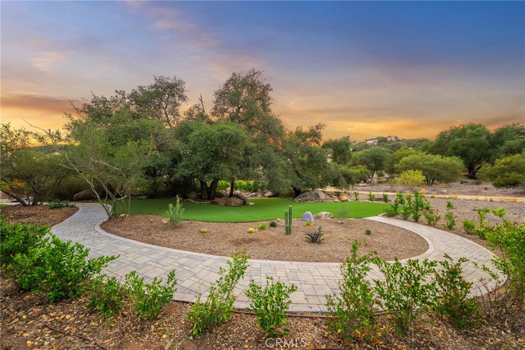 41612 Avenida De Encanto