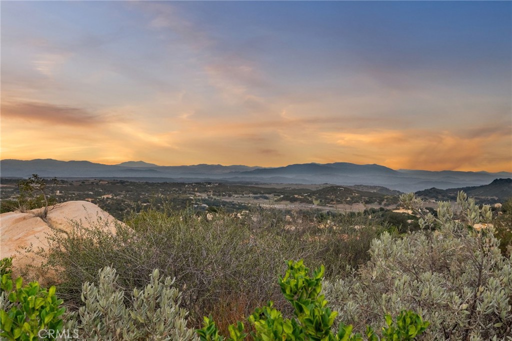 41612 Avenida De Encanto