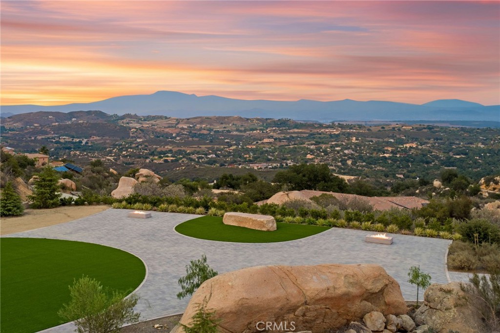 41612 Avenida De Encanto