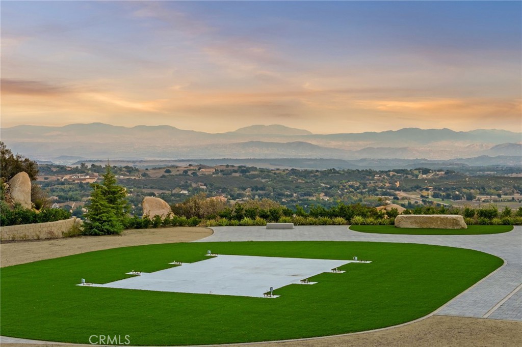 41612 Avenida De Encanto