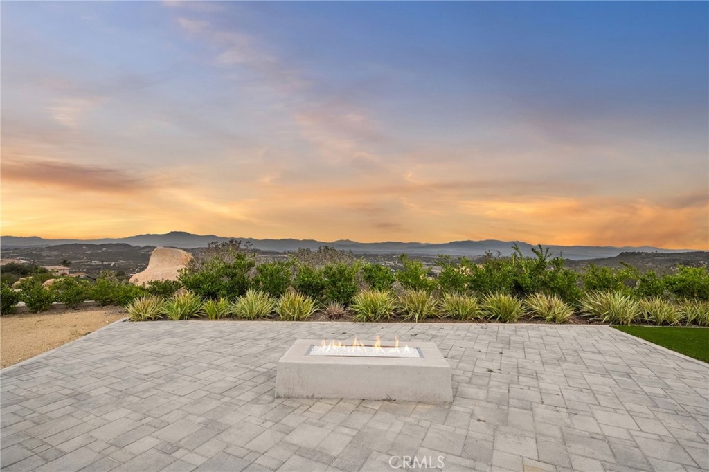 41612 Avenida De Encanto