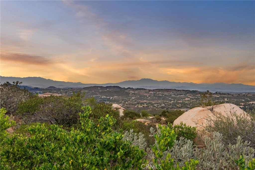 41612 Avenida De Encanto