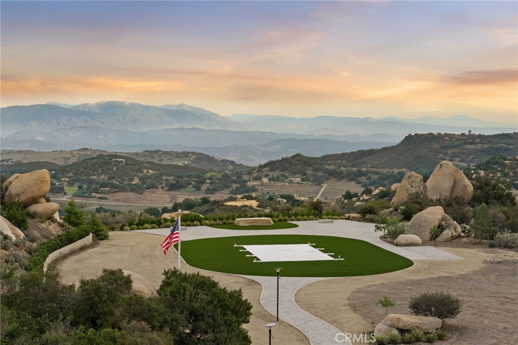 41612 Avenida De Encanto