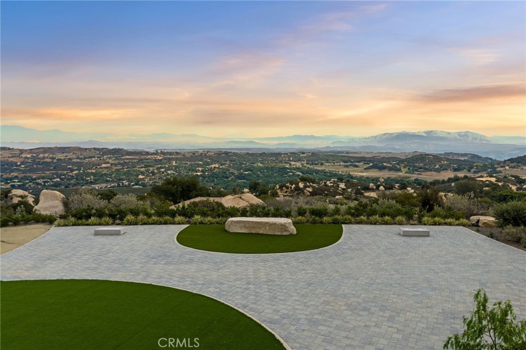 41612 Avenida De Encanto