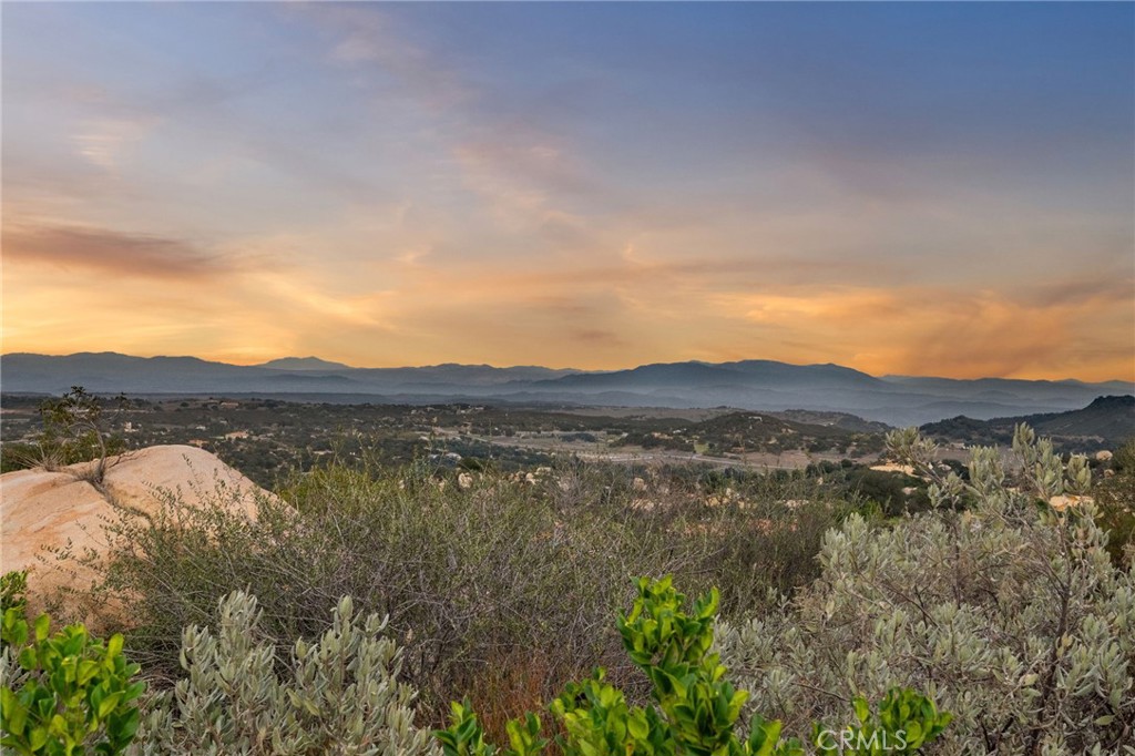 41612 Avenida De Encanto