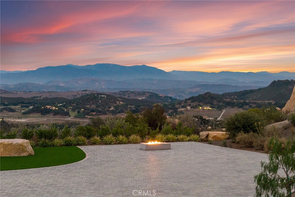 41612 Avenida De Encanto