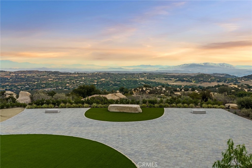 41612 Avenida De Encanto