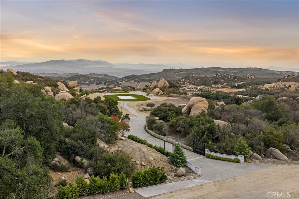 41612 Avenida De Encanto