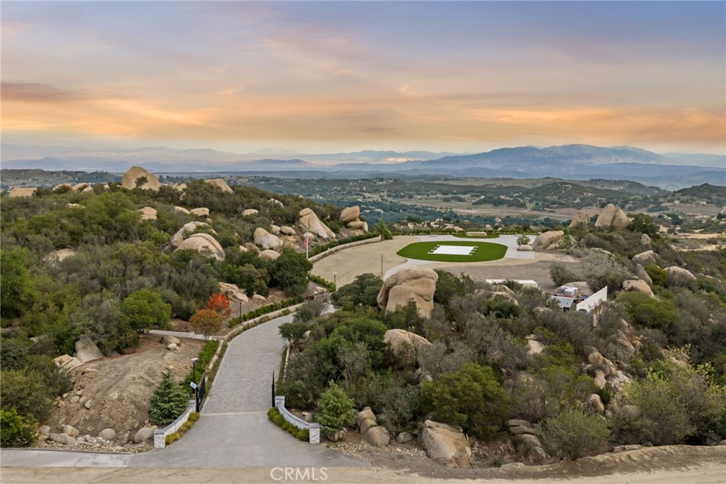 41612 Avenida De Encanto