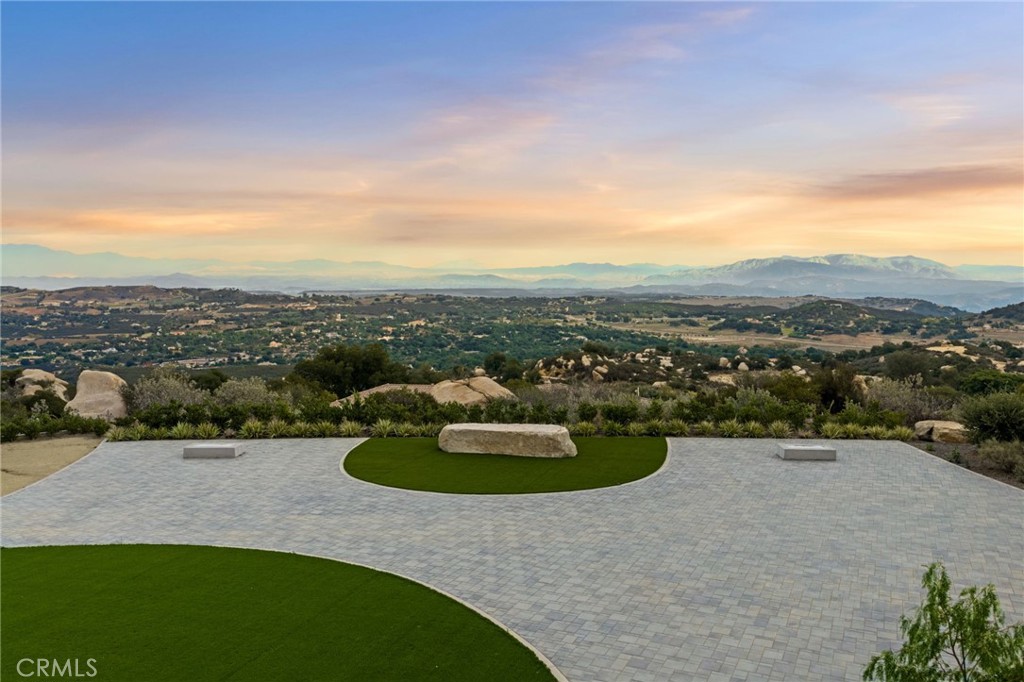 41612 Avenida De Encanto