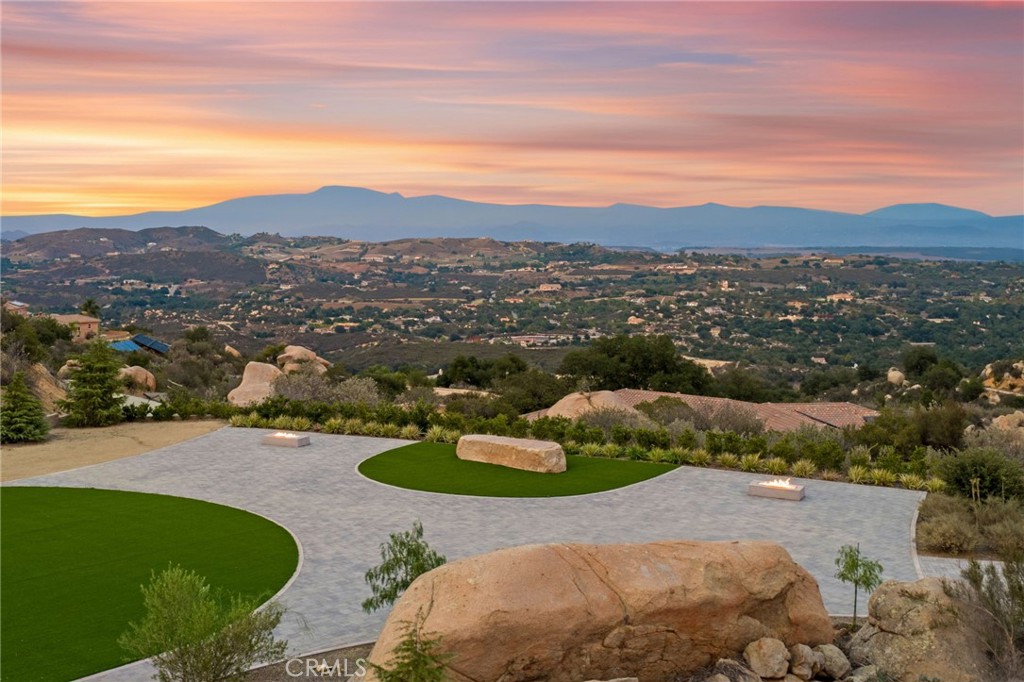 41612 Avenida De Encanto