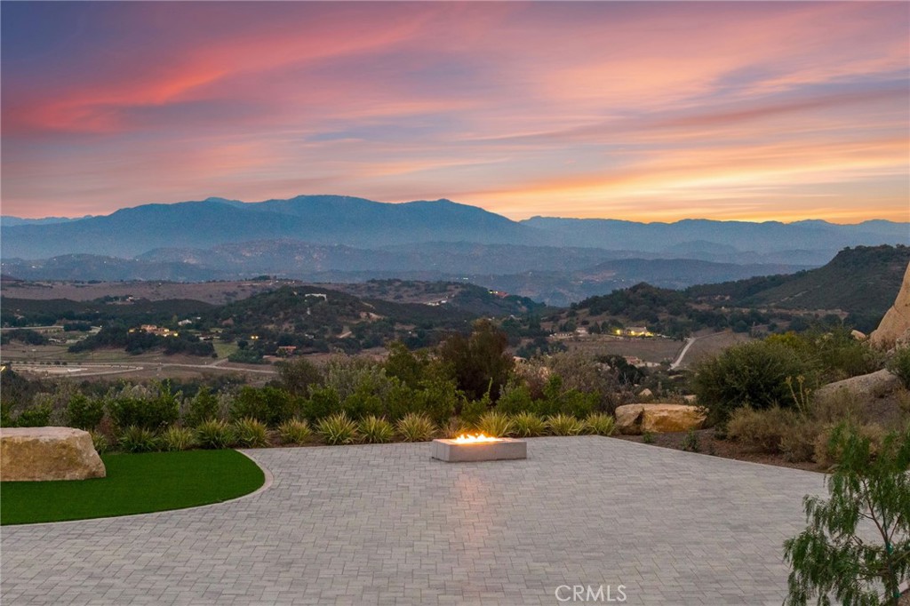 41612 Avenida De Encanto