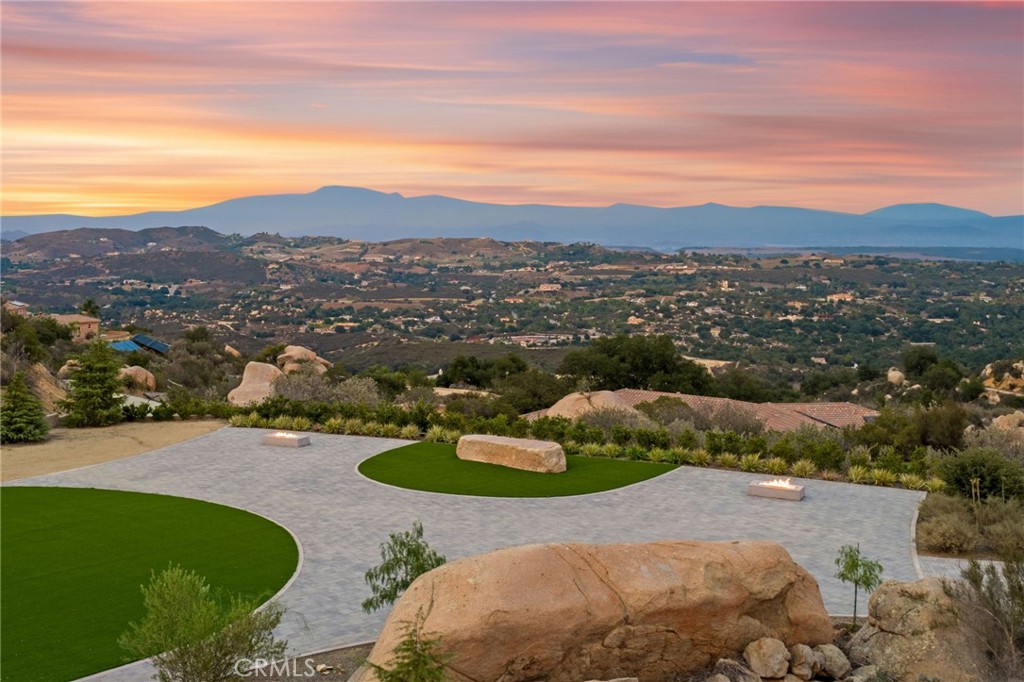 41612 Avenida De Encanto