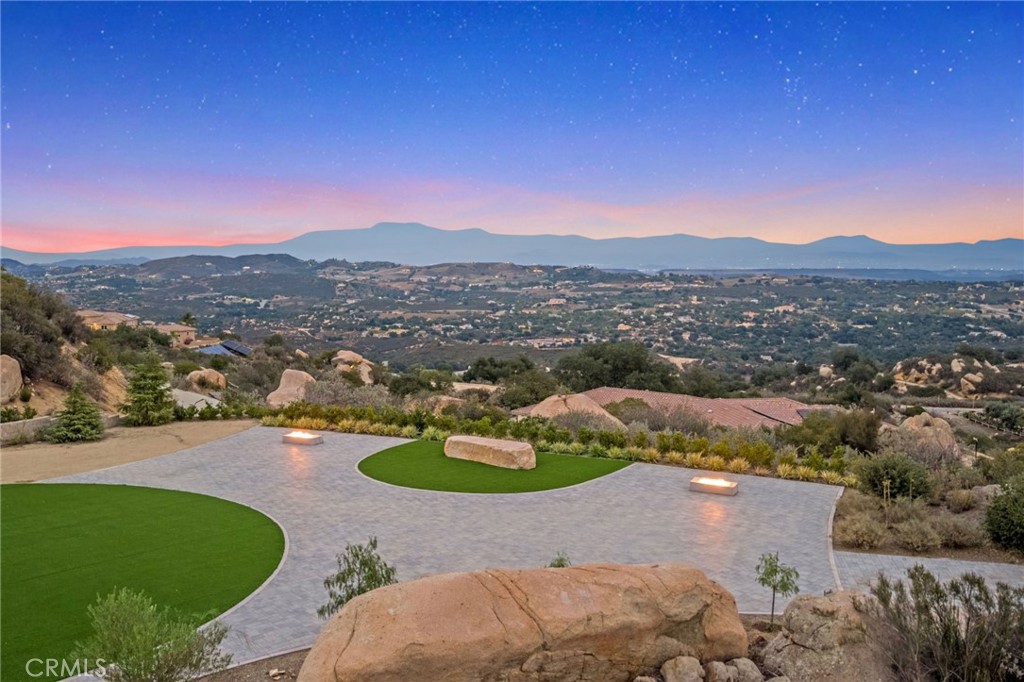 41612 Avenida De Encanto