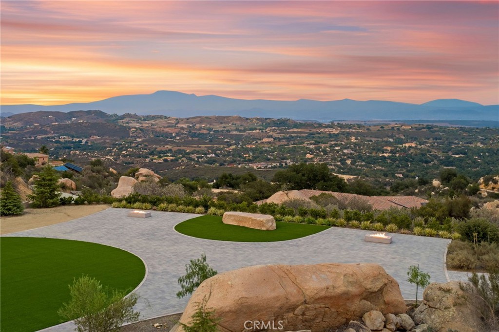 41612 Avenida De Encanto