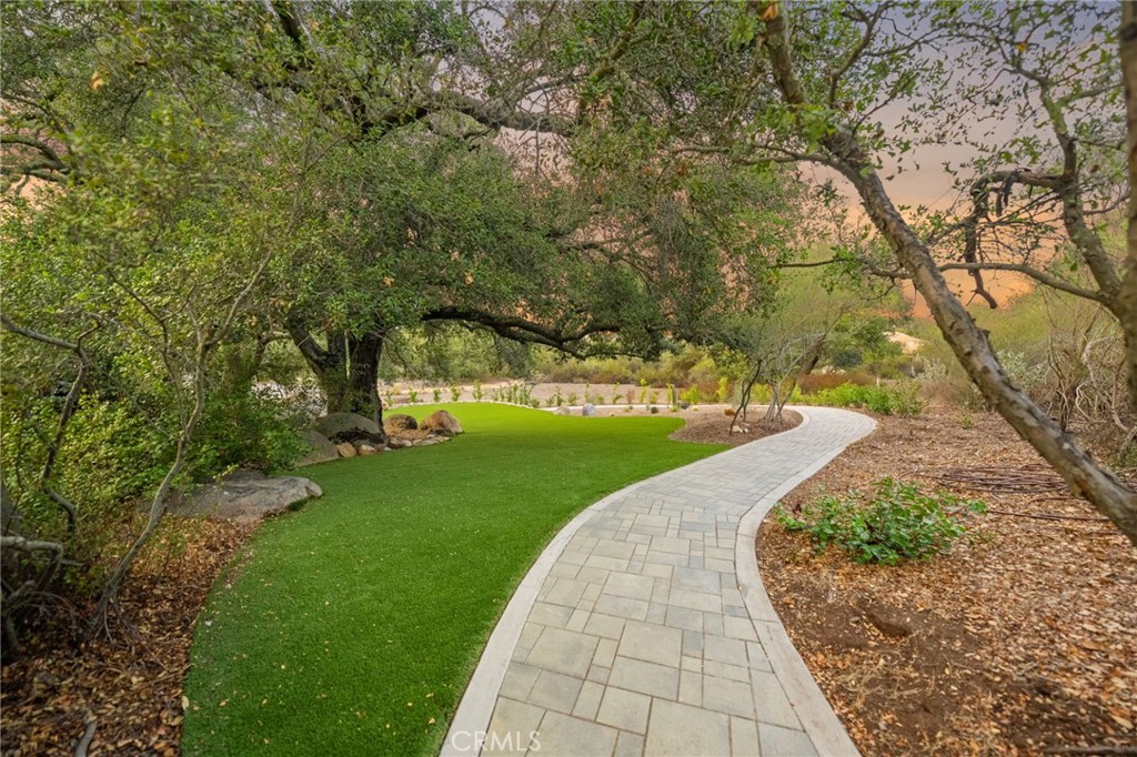 41612 Avenida De Encanto