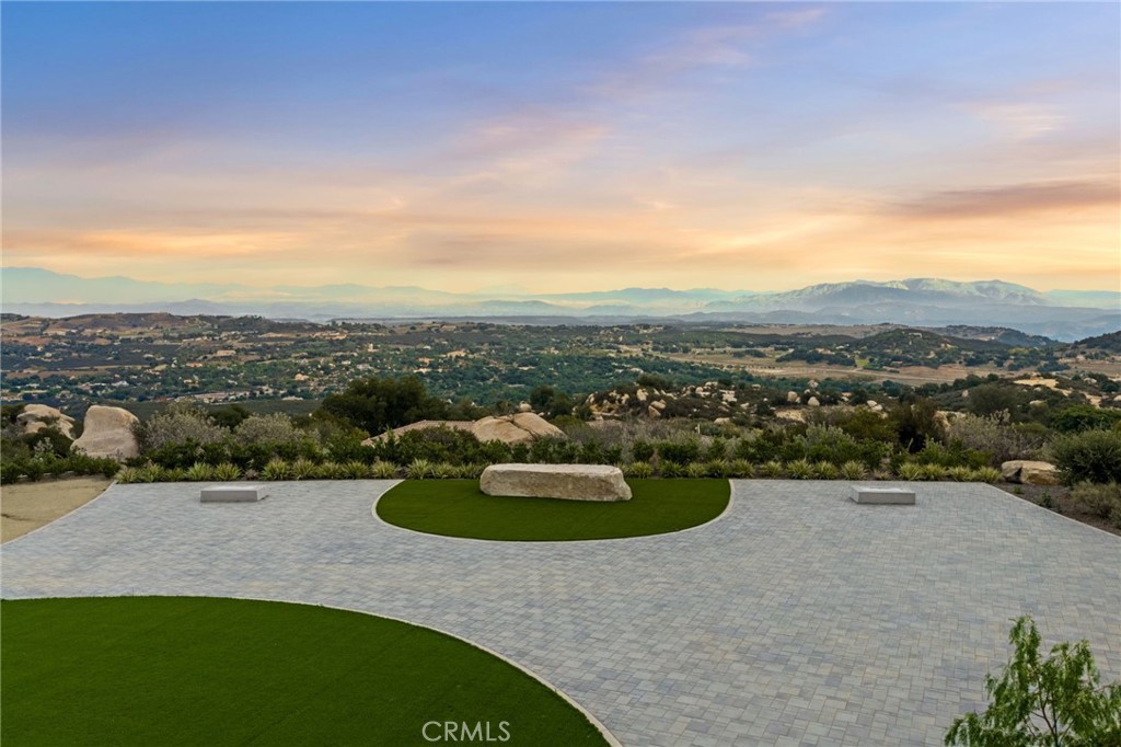 41612 Avenida De Encanto