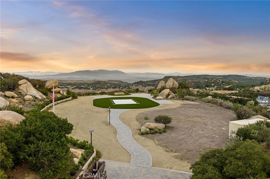 41612 Avenida De Encanto