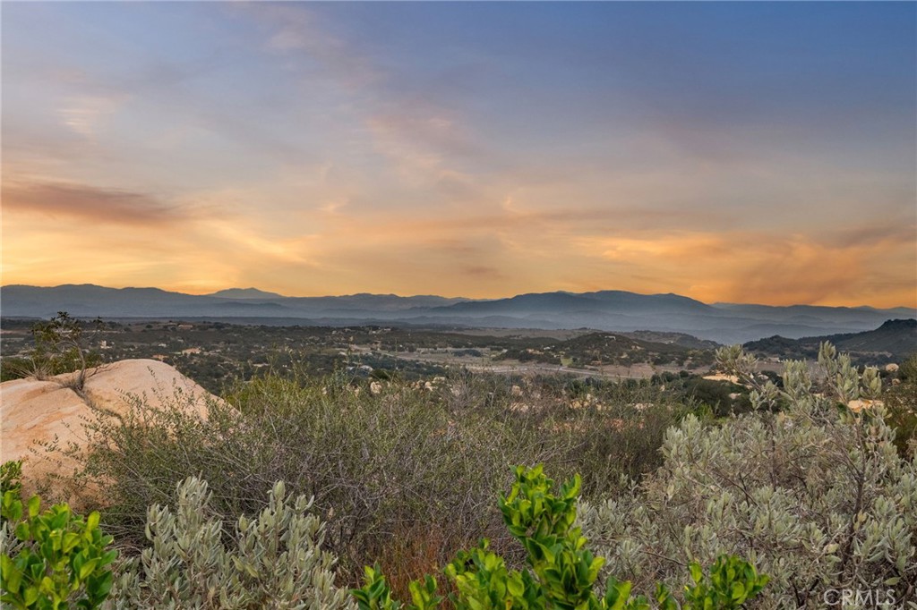 41612 Avenida De Encanto