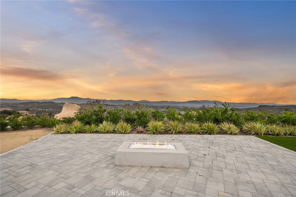41612 Avenida De Encanto