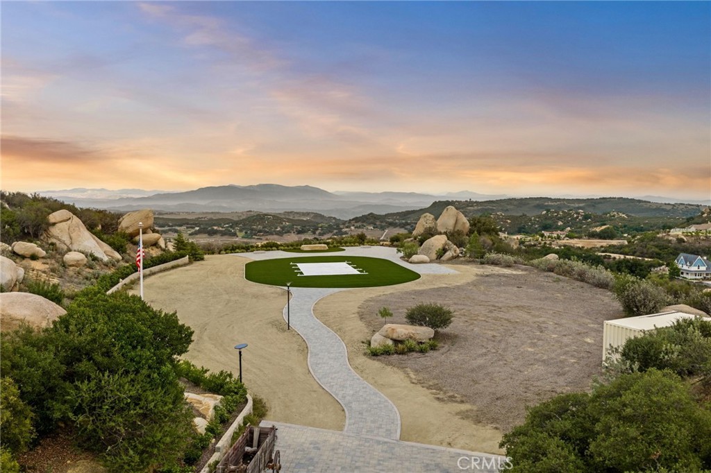 41612 Avenida De Encanto