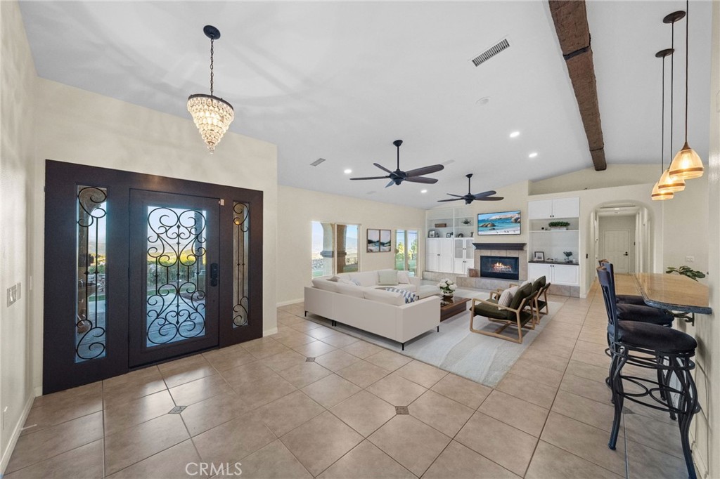 40055 Valle Vista