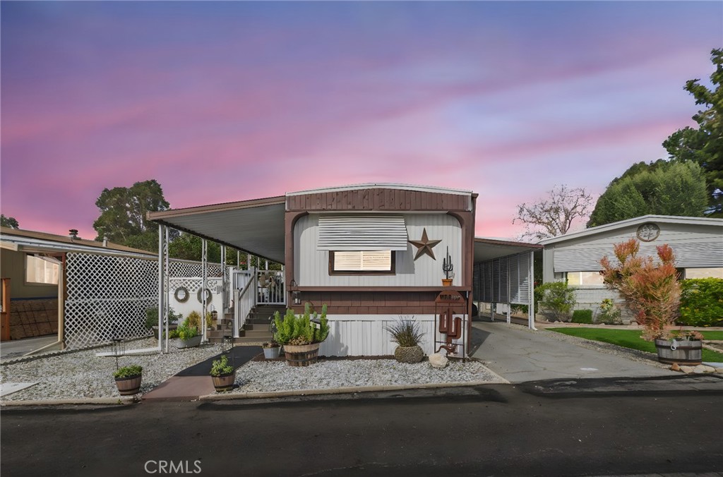 31130 S General Kearny Road 89