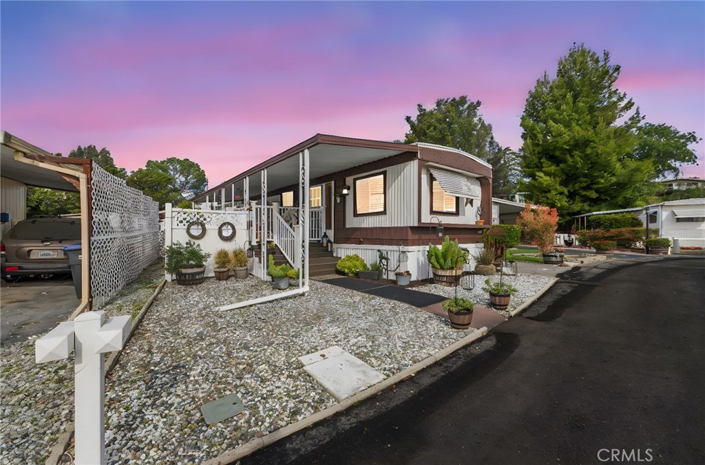 31130 S General Kearny Road 89