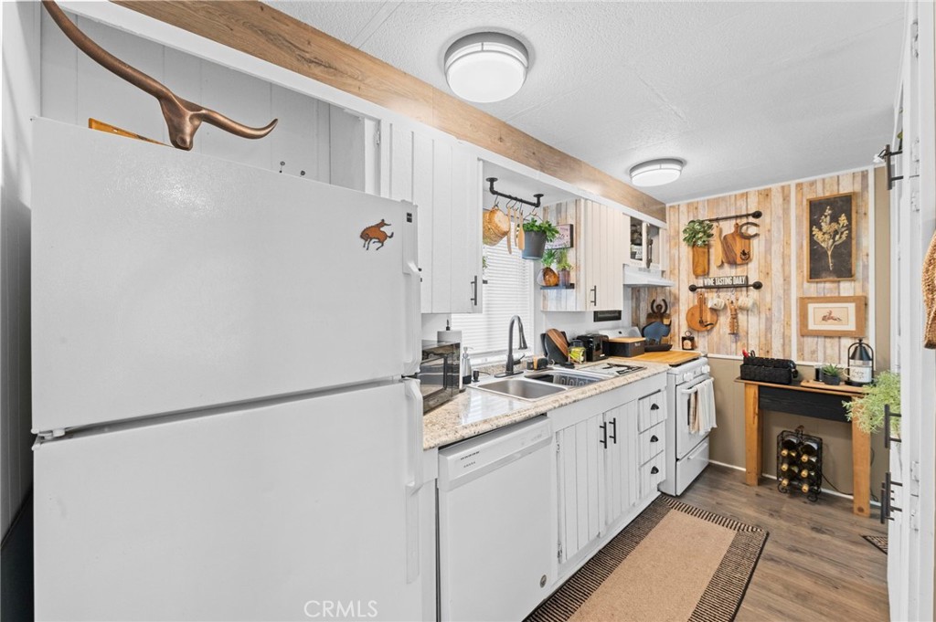 31130 S General Kearny Road 89