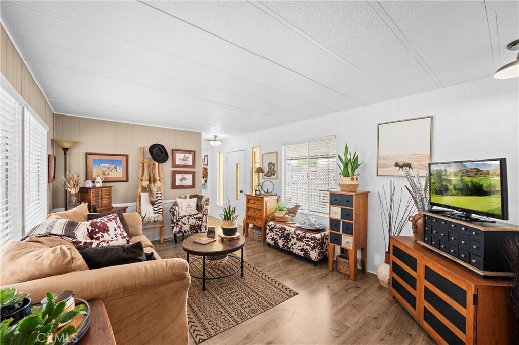 31130 S General Kearny Road 89