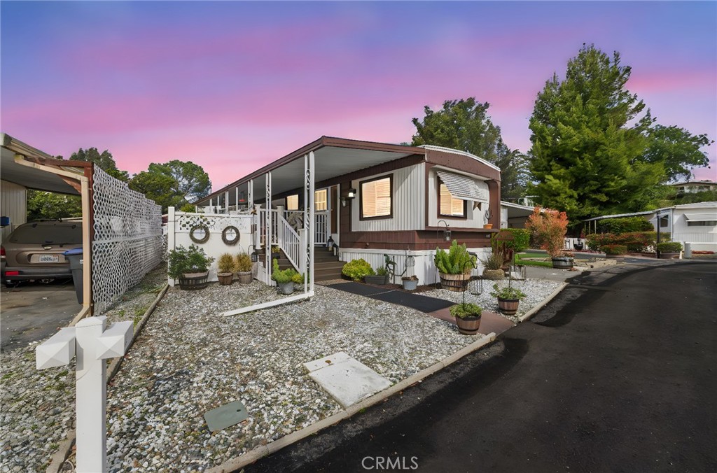 31130 S General Kearny Road 89