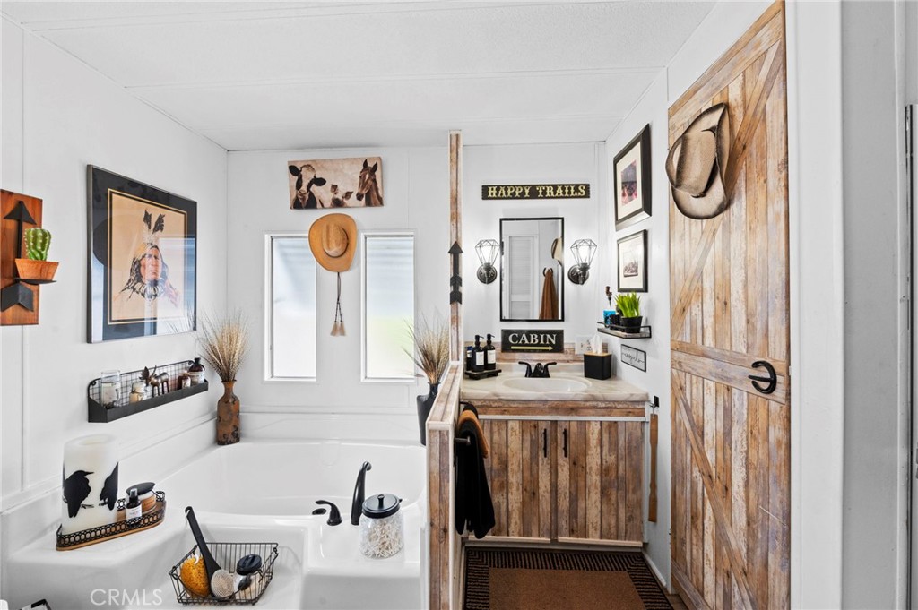 31130 S General Kearny Road 89