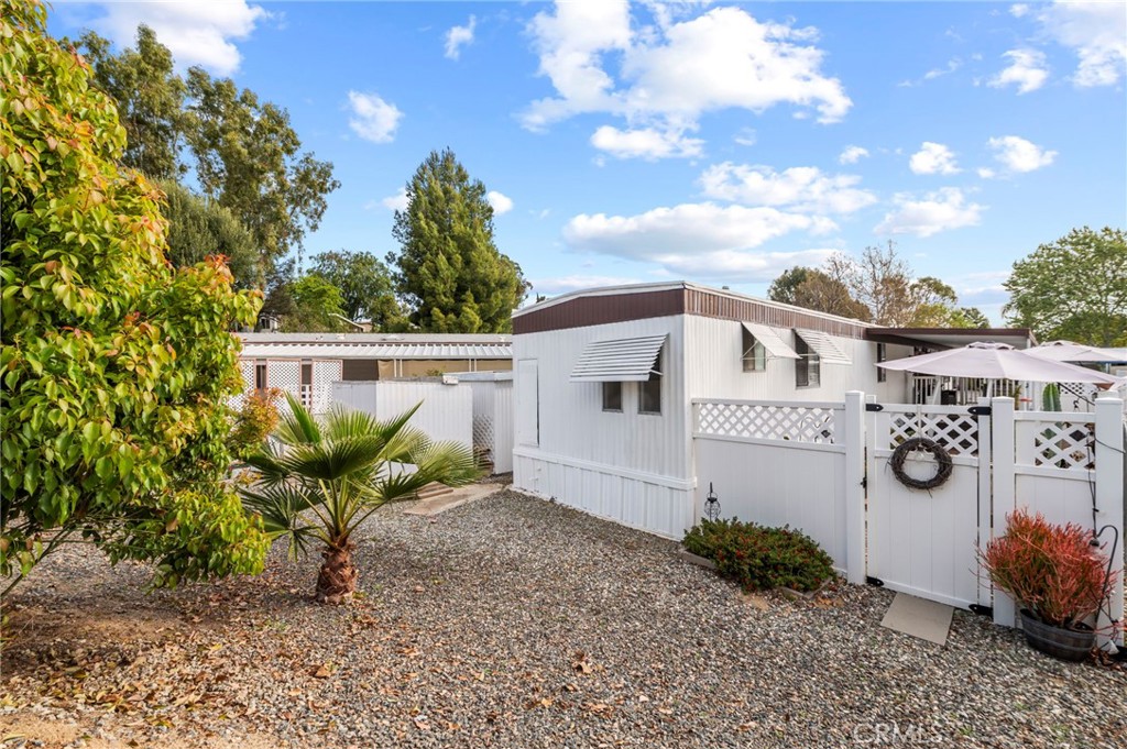 31130 S General Kearny Road 89