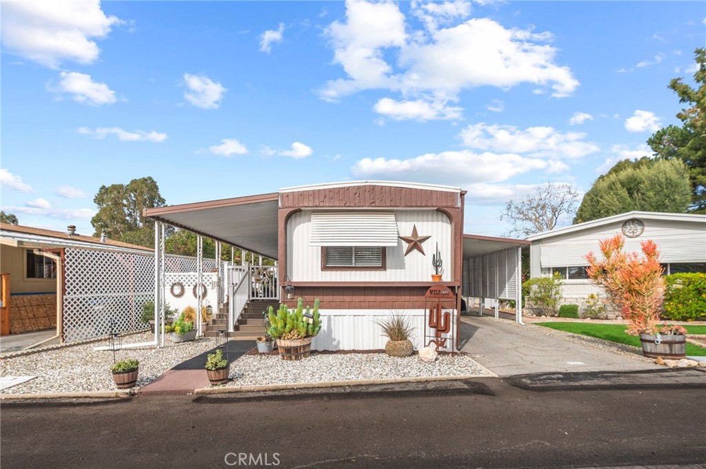 31130 S General Kearny Road 89