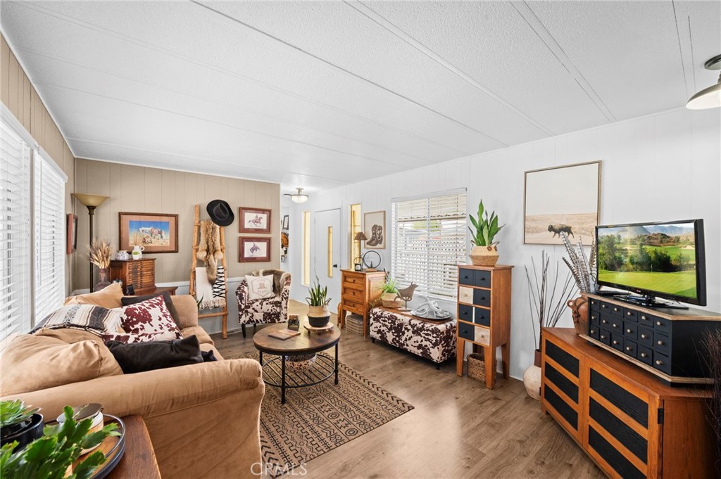 31130 S General Kearny Road 89