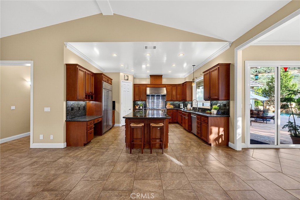 41275 Hacienda Drive